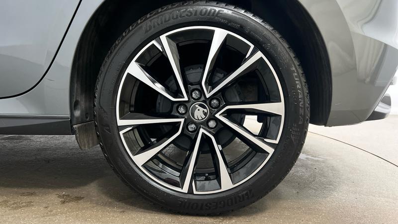 Skoda FABIA Photo cohere-cec533fa11b620f110d1b6bb1481476f337d7763.jpg