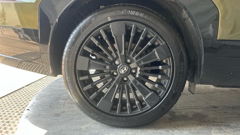 Hyundai Santa Fe Photo cohere-cef896eb84335357f37007fc43d6215053e7d1f8.jpg
