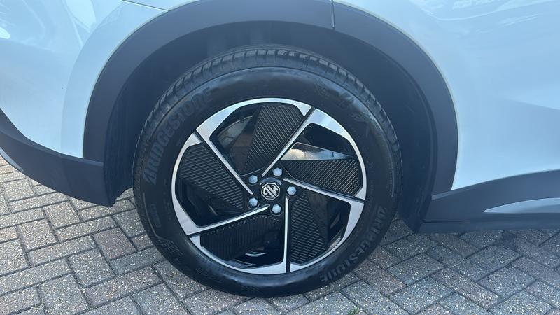 MG MGS5 EV Photo cohere-cf1d3e3eba8e6057e12597e04cb05e916836bce1.jpg