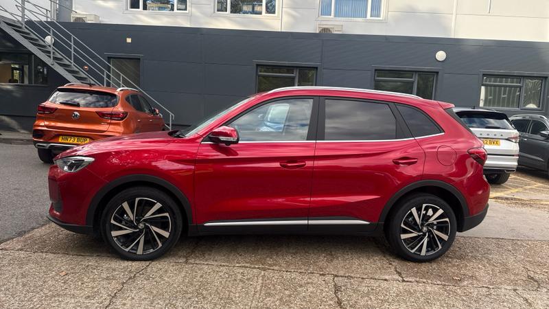 MG ZS Hybrid+ Photo cohere-cf8d9a839ece0595568295db0f9acd3f16df20be.jpg