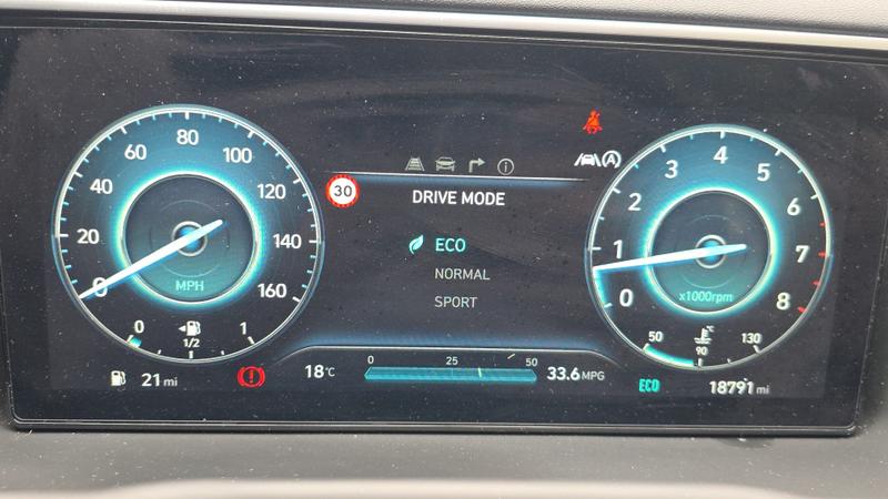 Hyundai TUCSON Photo cohere-cfaa1166cc4b932edb165d053fd3e0c90706d83d.jpg