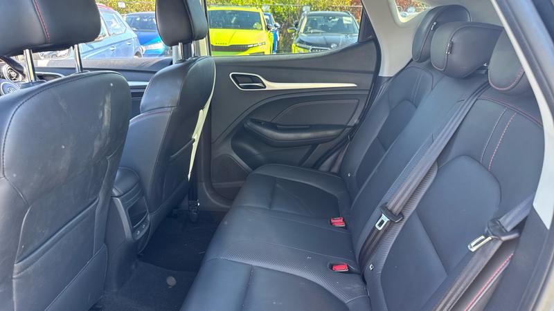 MG ZS Photo cohere-d0090179ea0210cdc57bbf759b8ac484ed5df8f8.jpg