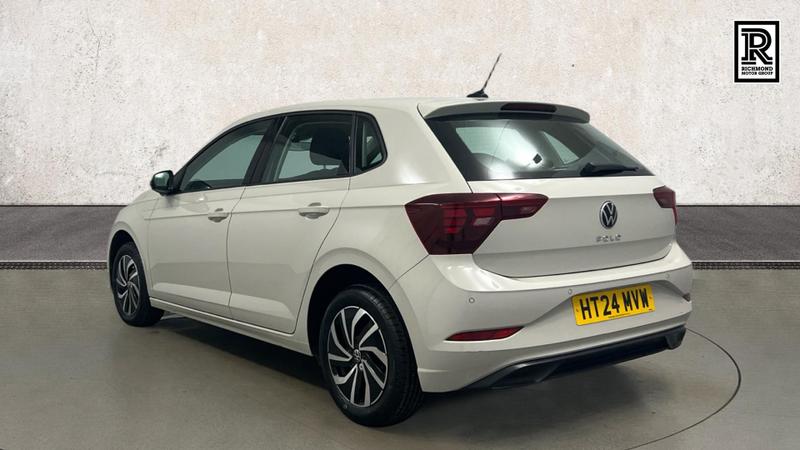 Volkswagen Polo Photo cohere-d096741f3edc21325d080d6dbea1fbc5dfc6b985.jpg