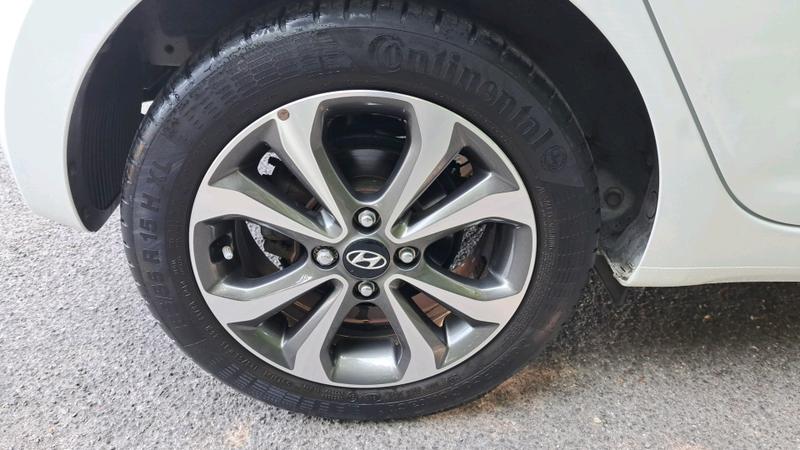 Hyundai i10 Photo cohere-d0bc40ec957321064fdfb317f12c412f7bbfee21.jpg