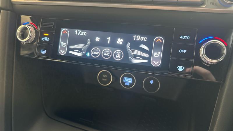 Genesis G70 Photo cohere-d0c3bb96f06000fa2d0740a18bb42bbab89ab0eb.jpg