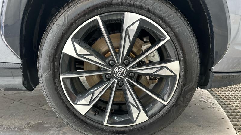 MG HS Hybrid+ Photo cohere-d1420958e70a4f5536eedad662375044ed76f3da.jpg