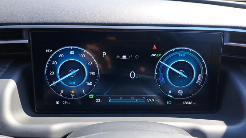 Hyundai TUCSON Photo cohere-d194b1ba318663b2c5ce745c07a5dce1a15ae5f0.jpg