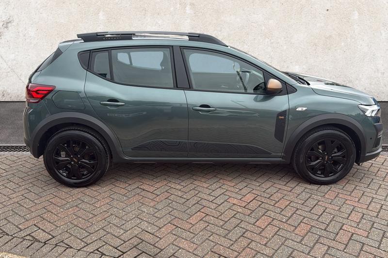 Dacia Sandero Stepway Photo cohere-d1bd00232f4d22227ab9ac572d63ff355dbc76fe.jpg