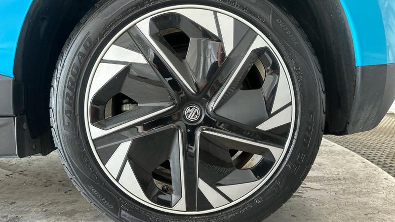 MG MG4 EV Photo cohere-d1efb1e5a03330f7f66855ba410f8b5caca5f11a.jpg