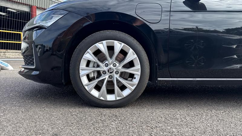 Skoda SUPERB Photo cohere-d2196b9477c8e9207fbd43eed9fda4a08f0a08f1.jpg