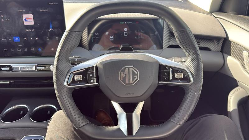 MG MGS5 Photo cohere-d224ba90ff2ffb5ac063d4341fad6b9d2e54982e.jpg