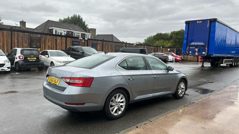Skoda SUPERB Photo cohere-d2591f3eb32cd1ffabe1de0b01625634bc5c70c8.jpg