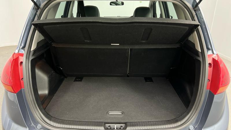 Kia Venga Photo cohere-d284246a6f6aed68b70a5e864e60453d0d565f1b.jpg