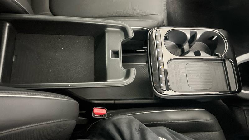 Hyundai IONIQ Photo cohere-d32daedf22781fa8578b5d4772873f434fc99182.jpg