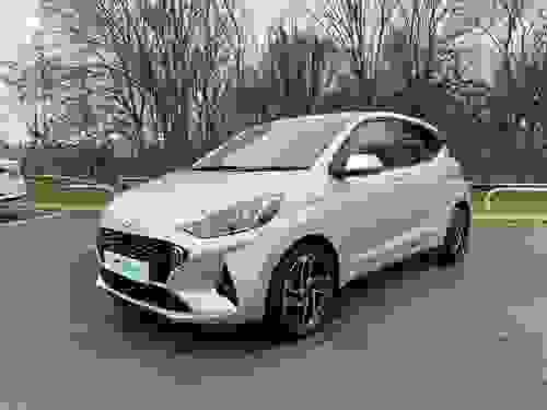 Used 2022 Hyundai i10 1.2 Premium Hatchback 5dr Petrol Auto Euro 6 (s/s) (84 ps) Silver at Richmond Motor Group