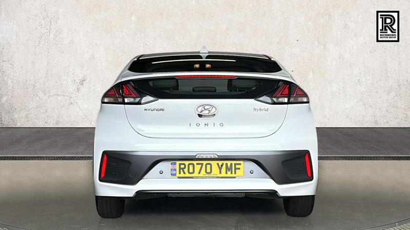 Hyundai IONIQ Photo cohere-d363c4702fd33b7b03c7672fde5a0256b4dbd358.jpg