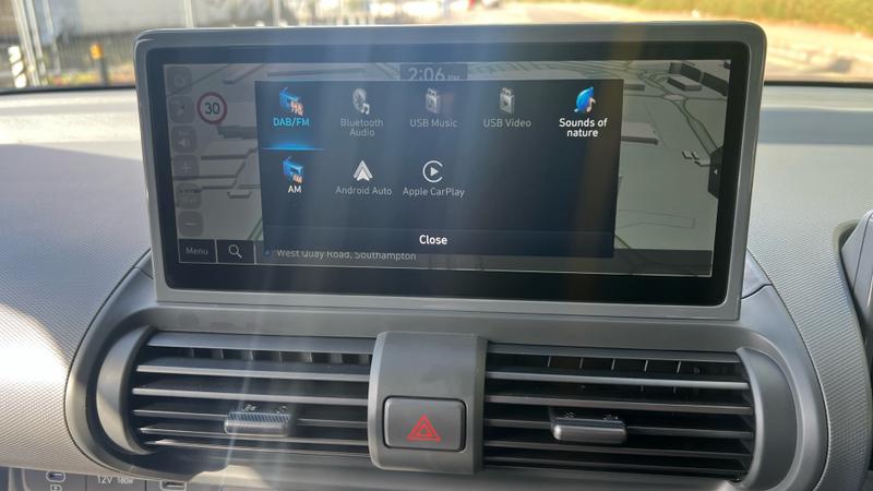 Hyundai INSTER Photo cohere-d3fcce187edcd7379e2d15ea16c0229fc09d9d43.jpg