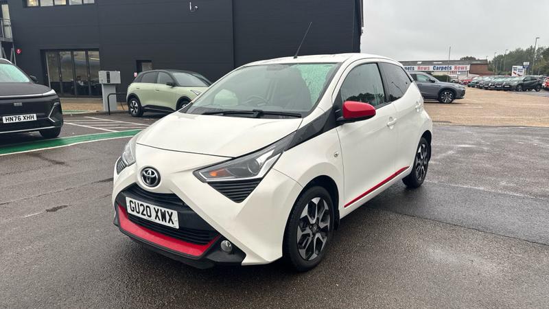 Toyota AYGO Photo cohere-d3fe5eeb145b85e359c652819dd86d0d7fcf1c06.jpg