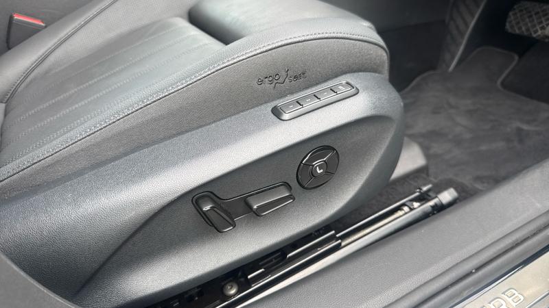 Skoda Superb Photo cohere-d46a5752534a6031ae1e0f06df690117311d6e84.jpg