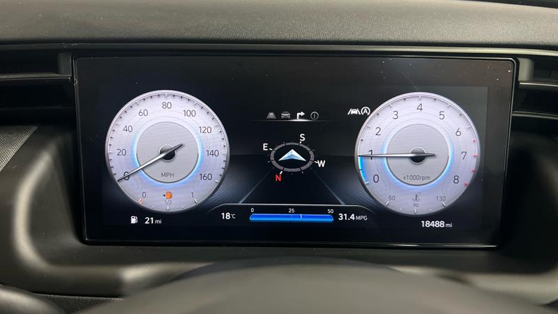 Hyundai TUCSON Photo cohere-d4a8ea8e33f667426976979facc62eab8039e772.jpg