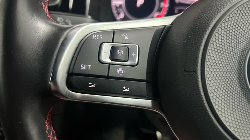 Volkswagen GOLF Photo cohere-d58774afbf91736c048481b6be8a9b485e74c2a8.jpg