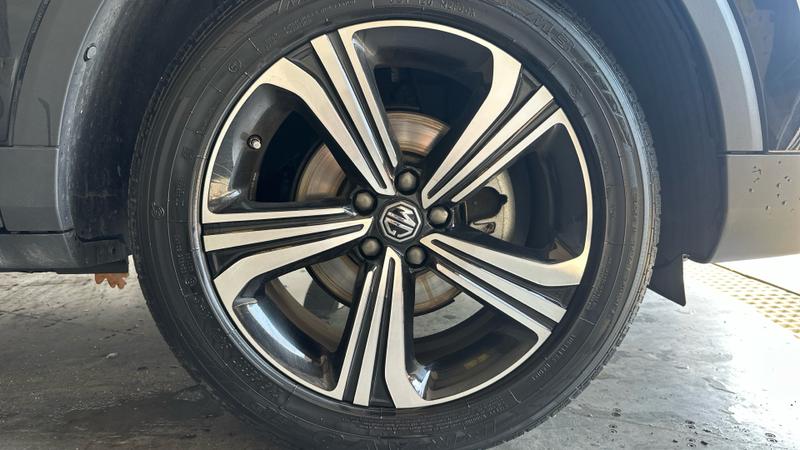 MG ZS Photo cohere-d5bc2690ca0bc2e7f412ae14a0f7563e8fe32e96.jpg