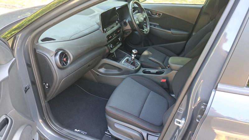 Hyundai KONA Photo cohere-d653eeab0b11a8ebc7e2689715aee1076f6ec296.jpg