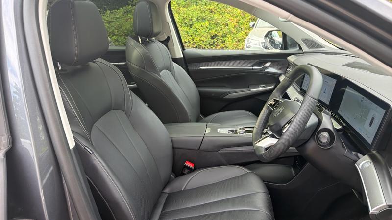 MG MG S9 PHEV Photo cohere-d675c3d86cb1dbbad6ce35cf051d9408a4268ab0.jpg