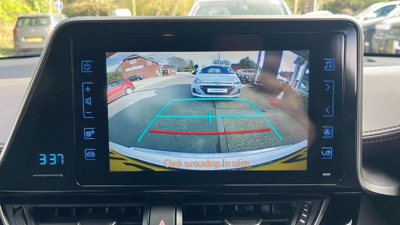 Toyota C-HR Photo cohere-d69944acbc71bf7e845d98b122081aa6fa35c42b.jpg