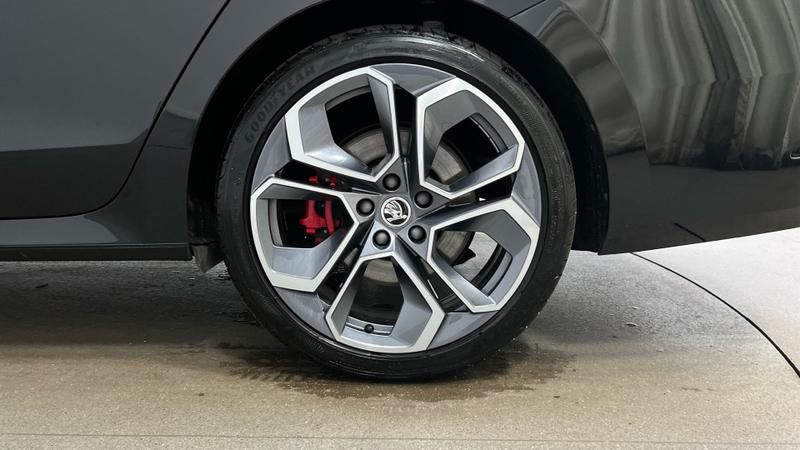Skoda OCTAVIA Photo cohere-d7f8223182ee70bfe82bbca7cccfe845cc938831.jpg