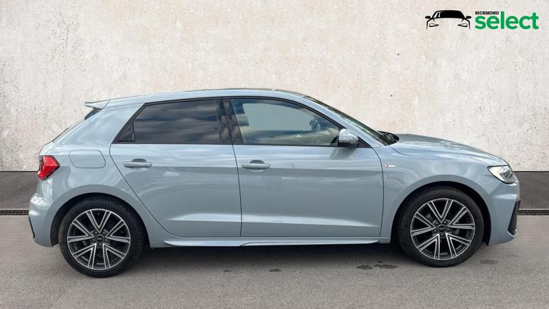 Audi A1 Photo cohere-d8bf0ab6d11d267868a55c592566226b0e03a3f9.jpg