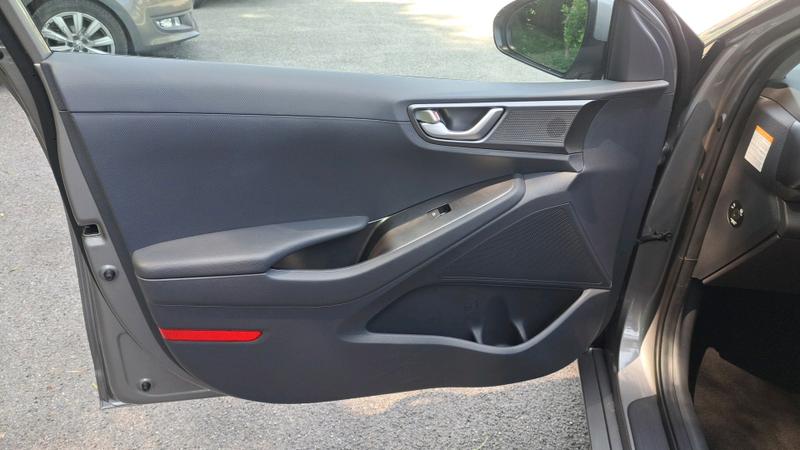 Hyundai IONIQ Photo cohere-d924f5324c75946cf9bc5edb73173e5d9a2ef396.jpg