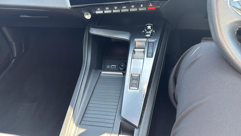 Peugeot 408 Photo cohere-d95132106d94041f4d6eb723611282d6b92dbc8c.jpg