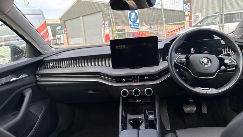 Skoda SUPERB Photo cohere-da37ab71e339dc15018e0d7bcc6e4ae15cc5dd5d.jpg