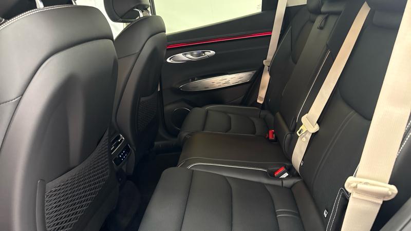 Genesis GV70 Photo cohere-da5ab060763e469a411ebe480b842980b5c23bf4.jpg