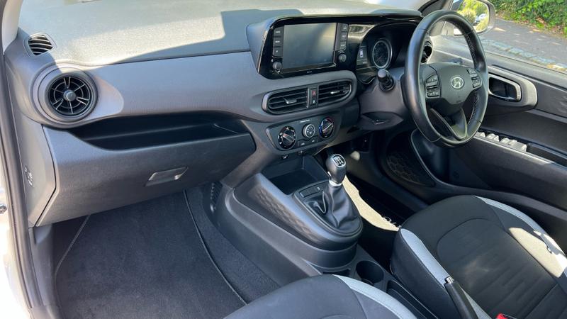 Hyundai i10 Photo cohere-dadcd42ab96e869a4dee305f2610071525577358.jpg