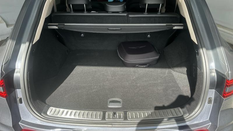 Genesis GV70 Photo cohere-dadff30b18255cdcbe570e92d1dce12367f40e80.jpg