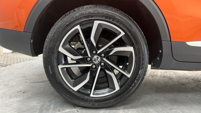 MG MG ZS Photo cohere-db8bd97dd3654de1d118e38d0ebe8bdb6c423e39.jpg