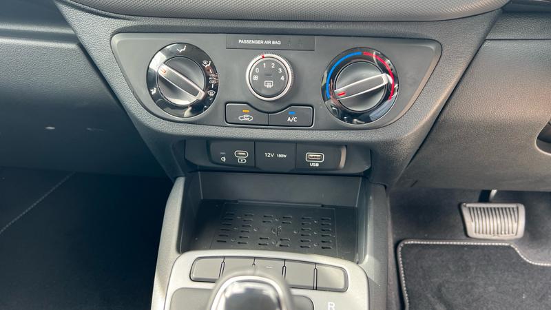 Hyundai i10 Photo cohere-dc7f83e166341b20bf90977909805407f123f478.jpg