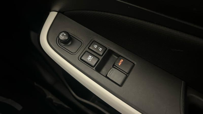 Suzuki SWIFT Photo cohere-dd638192b3f043032e93dd1a473a5ec984344582.jpg