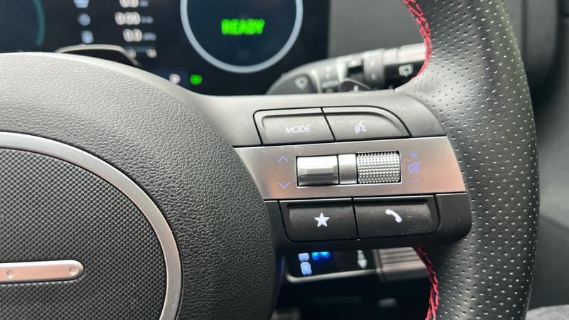 Hyundai KONA Photo cohere-dd9a1cb1b7db71fadb46d4cb92f5f0569ff5c811.jpg