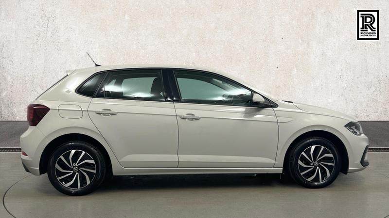 Volkswagen Polo Photo cohere-ded55fac84423a91cbd557119e4f11cdc2b8b45b.jpg