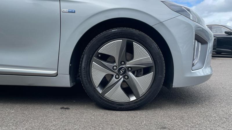 Hyundai IONIQ Photo cohere-df9c8e0dbf2c754539d20c9f594bb6cdf0c95415.jpg