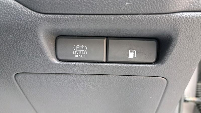 Hyundai IONIQ Photo cohere-dffa861cfdfc72f5ebf56449669f9ed9164c2768.jpg