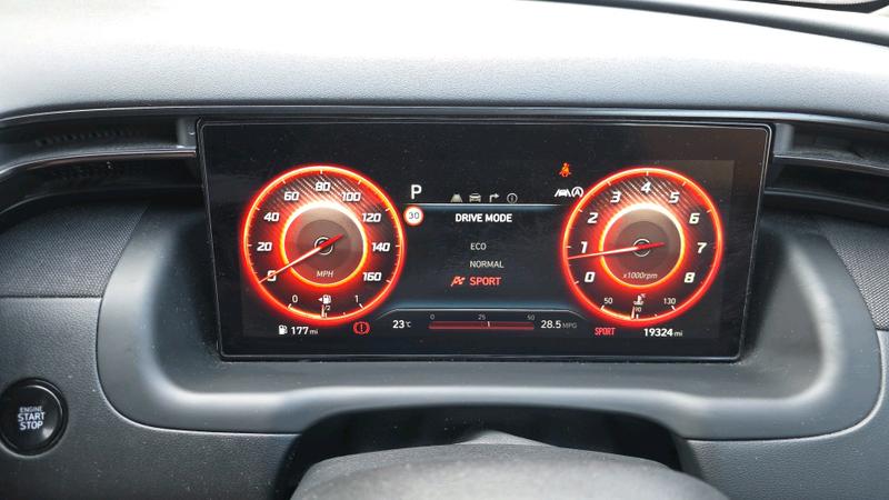 Hyundai TUCSON Photo cohere-e042e4a220e8cd97865cbf3ac7603ff78b39a634.jpg