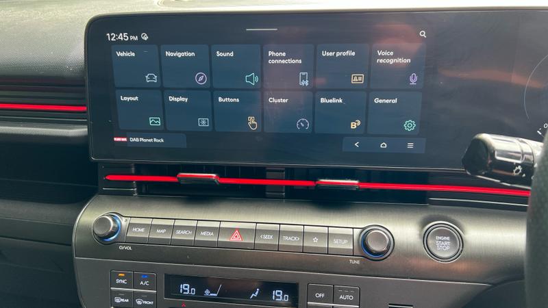 Hyundai KONA Photo cohere-e04787b7254ba0fd567d1ed2b496eca5f76762de.jpg