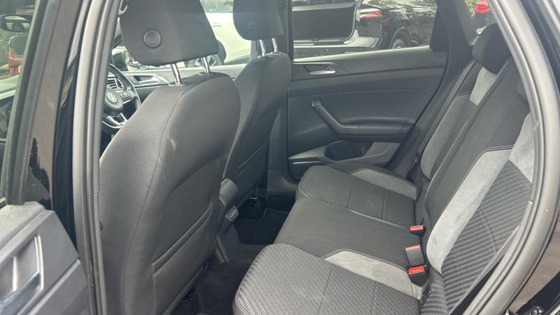 Volkswagen Polo Photo cohere-e0859afce2c576073202235ffdb09f0eefbf6630.jpg