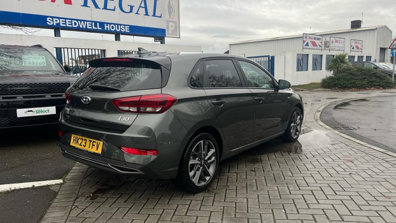 Hyundai i30 Photo cohere-e099adbc7e4759367bc64ddc09be94b3b65a2fd7.jpg