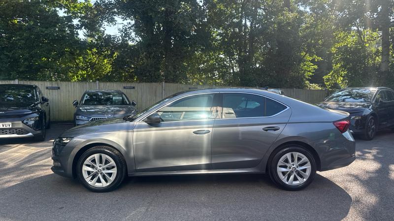 Skoda OCTAVIA Photo cohere-e17a96f0b0ef43dcb2a8de5f8b9311cf173edf69.jpg