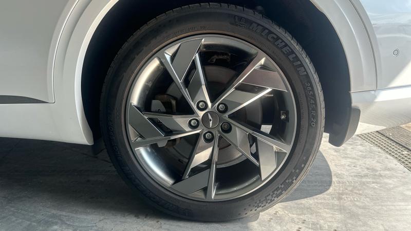 Genesis GV70 Photo cohere-e24fe6f5aebaac5483c288f760339e784dcf469a.jpg
